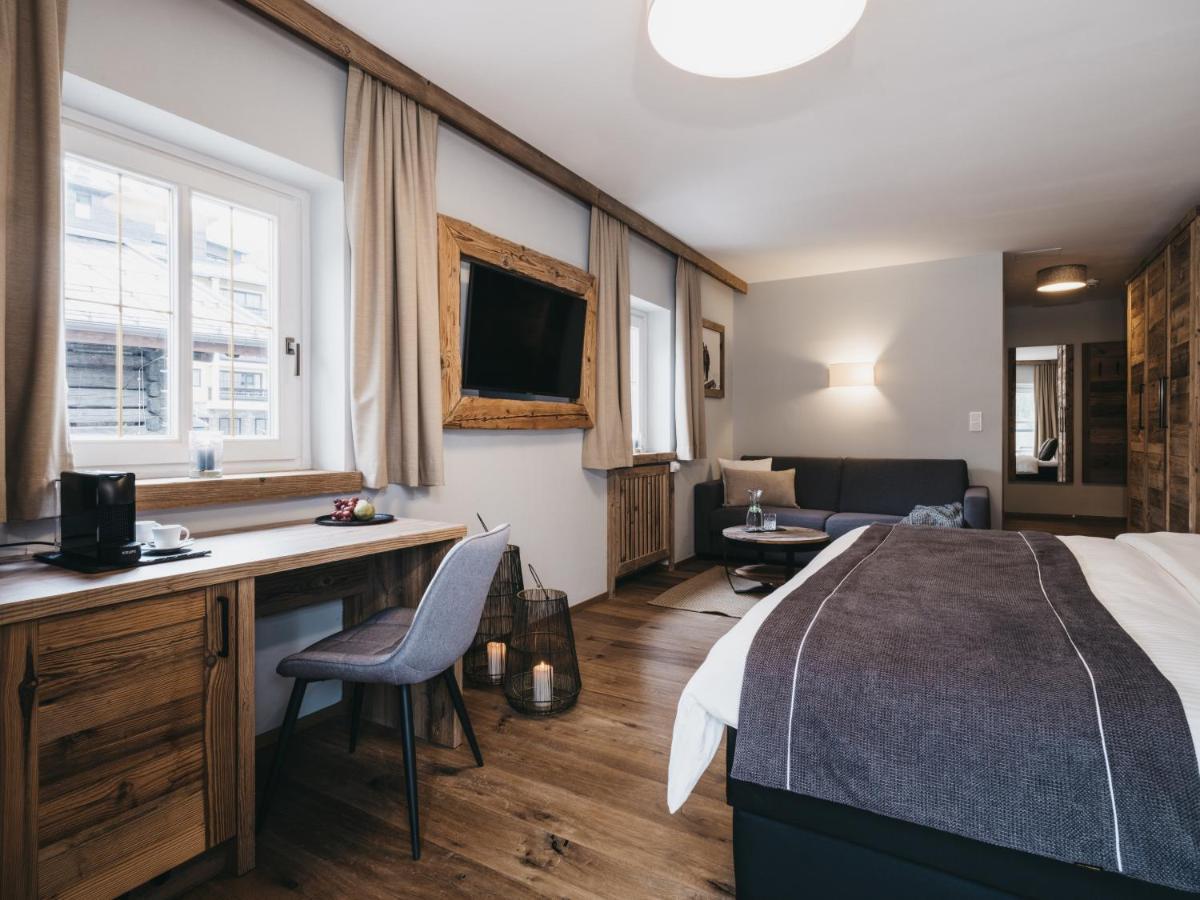 Hotel Vaya Post