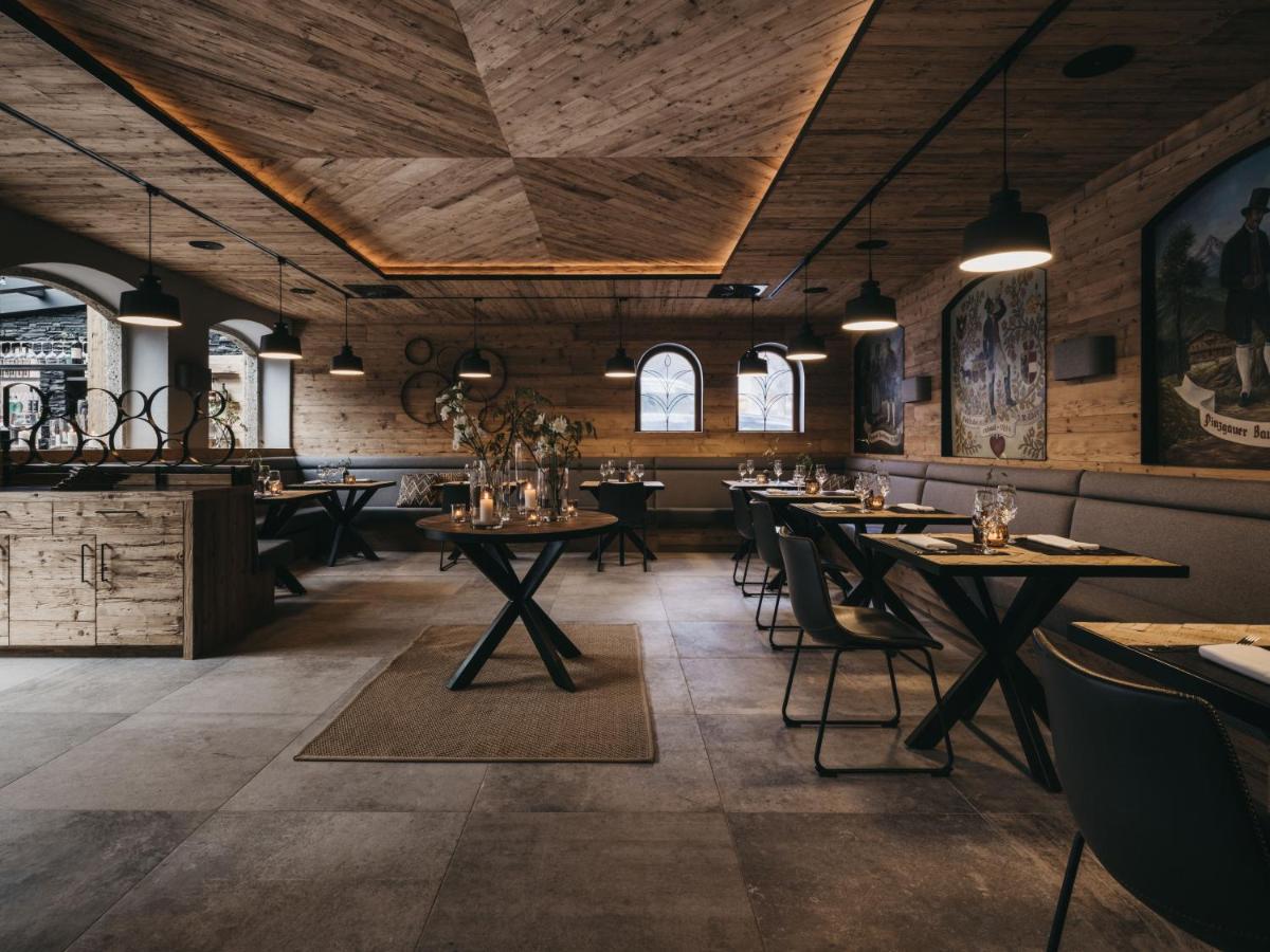 Vaya Post Hotel